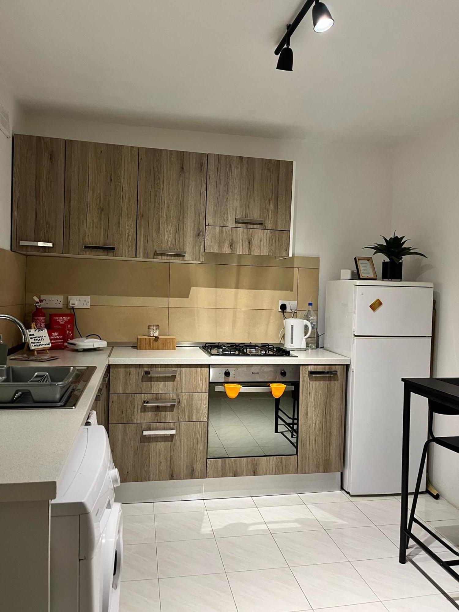 Mayflower Flat, Flat 12 Сейнт Полс Бей Екстериор снимка